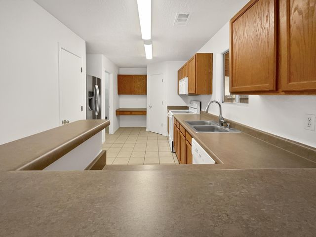 5355 FEATHER ROCK Place NW, Albuquerque, NM 87114