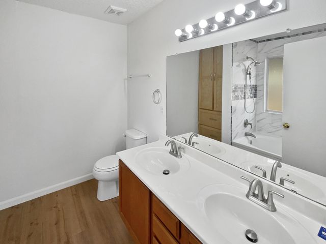 5355 FEATHER ROCK Place NW, Albuquerque, NM 87114