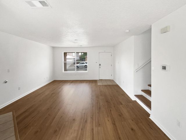 5355 FEATHER ROCK Place NW, Albuquerque, NM 87114