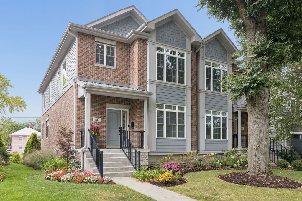 817 N Center Street, Naperville, IL 60563 — exterior