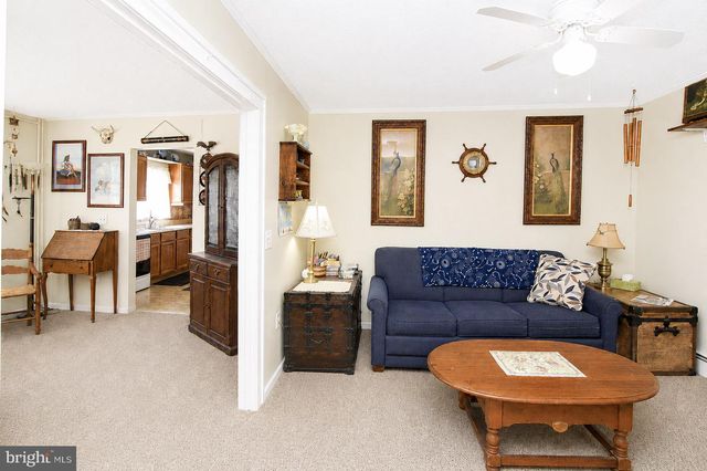 1077 CARPERS DR, Winchester, VA 22603