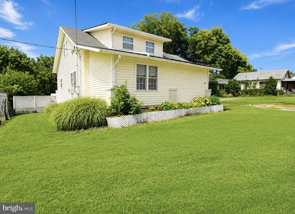 1077 CARPERS DR, Winchester, VA 22603