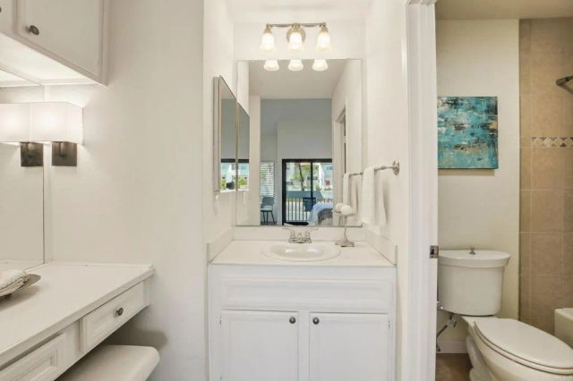 4046 Mahaila Avenue B, San Diego, CA 92122
