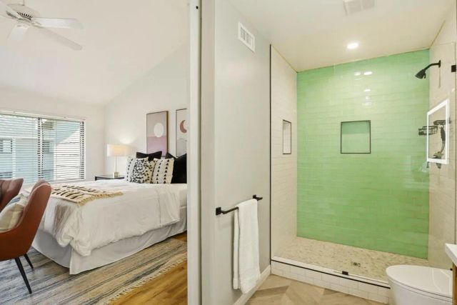 4046 Mahaila Avenue B, San Diego, CA 92122