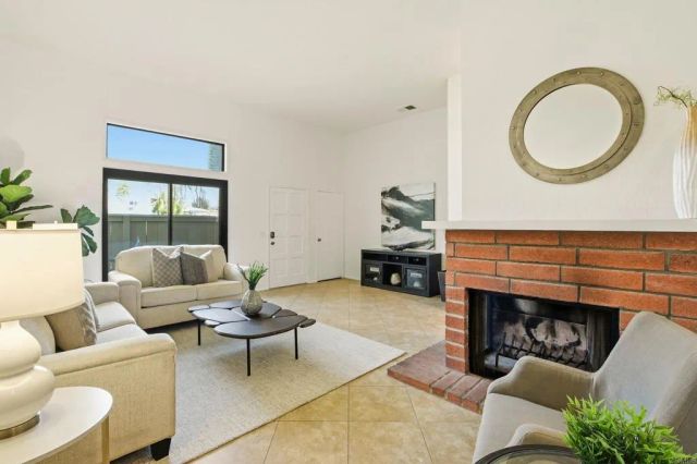 4046 Mahaila Avenue B, San Diego, CA 92122