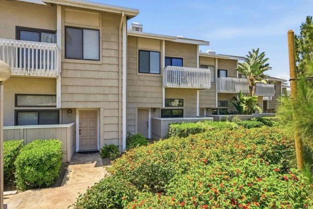 4046 Mahaila Avenue B, San Diego, CA 92122
