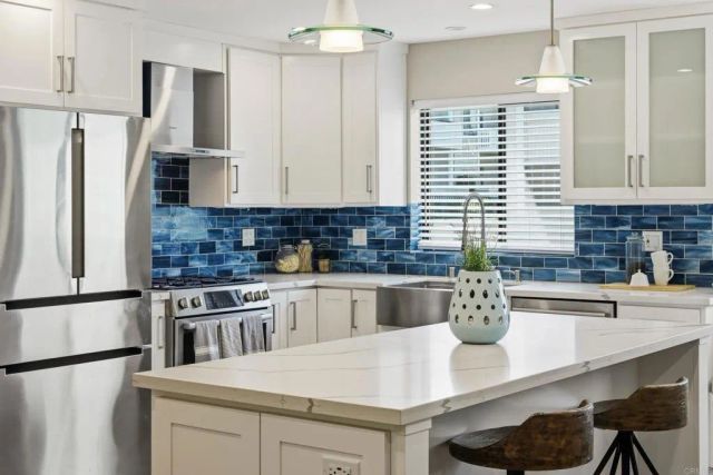4046 Mahaila Avenue B, San Diego, CA 92122