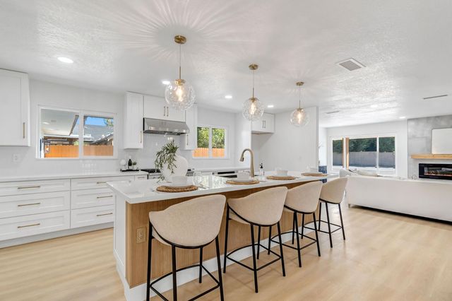2234 W San Madele, Fresno, CA 93711