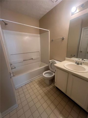 1033 Plantation Way NW, Kennesaw, GA 30144