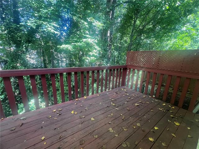 1033 Plantation Way NW, Kennesaw, GA 30144