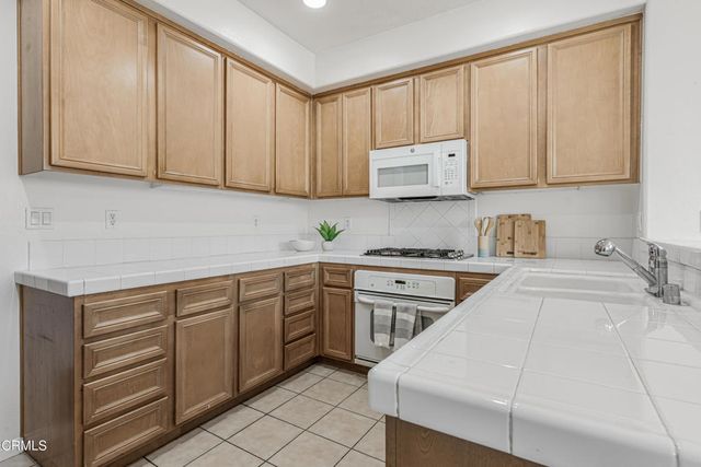 2916 Esperanza Way F, Simi Valley, CA 93063