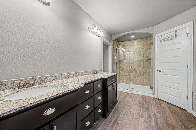 950 Bob Glen Circle, Centerton, AR 72719