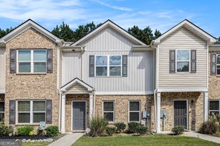 6148 Oakley Road 23, Union City, GA 30291