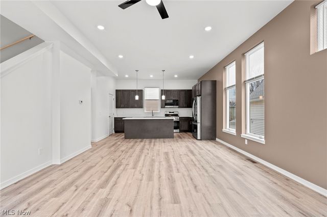 4711 Bridge Avenue, Cleveland, OH 44102