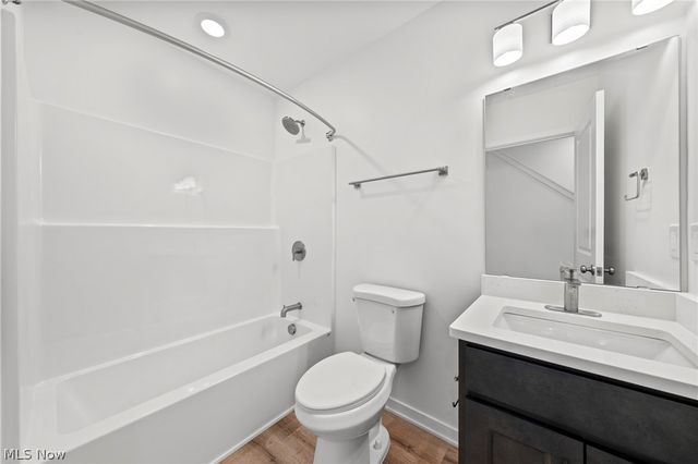 4711 Bridge Avenue, Cleveland, OH 44102