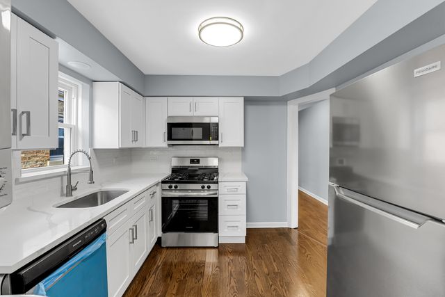 5420 N Central Avenue 2, Chicago, IL 60630
