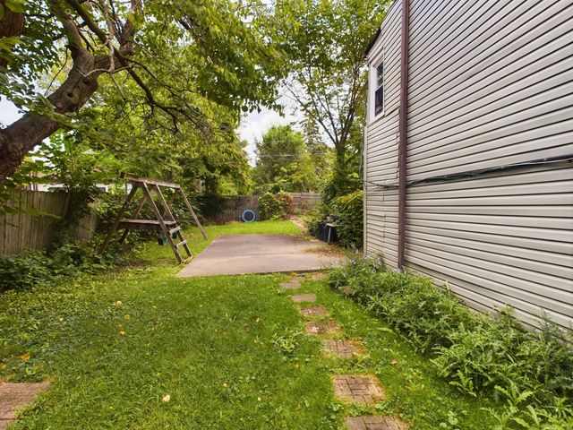 9231 S Woodlawn Avenue, Chicago, IL 60619