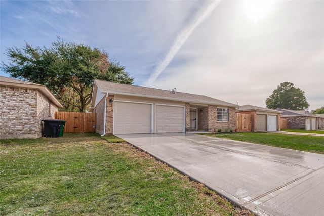 8714 Valley Flag Drive, Houston, TX 77078