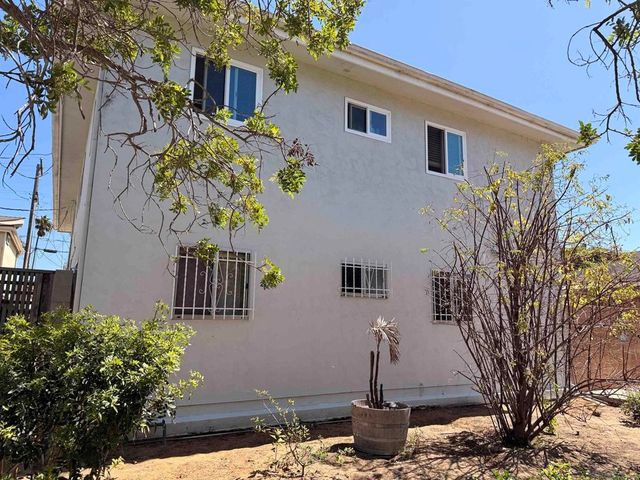 3837 Kendall St., San Diego, CA 92109