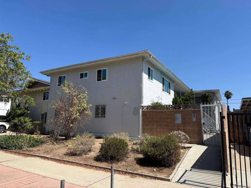 3837 Kendall St., San Diego, CA 92109