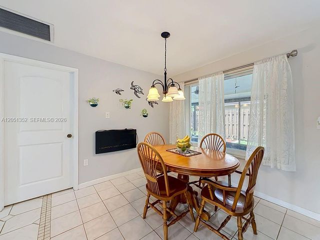 4201 NW 73rd Ave, Lauderhill, FL 33319