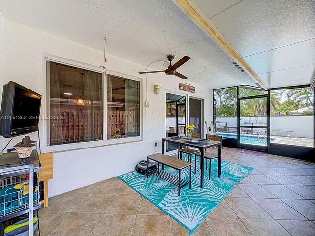 4201 NW 73rd Ave, Lauderhill, FL 33319