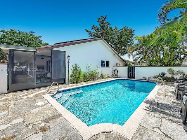 4201 NW 73rd Ave, Lauderhill, FL 33319