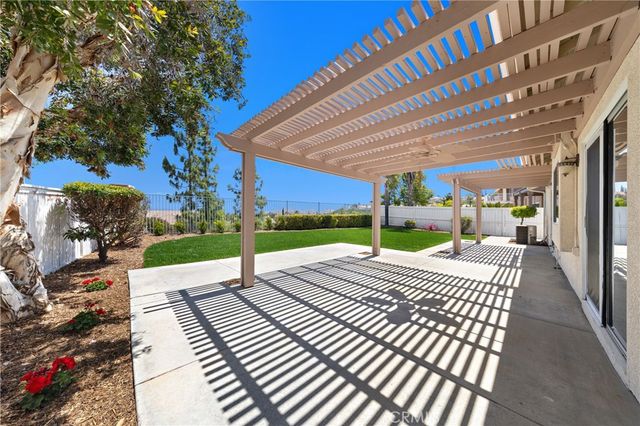 14 Del Brienza, Lake Elsinore, CA 92532