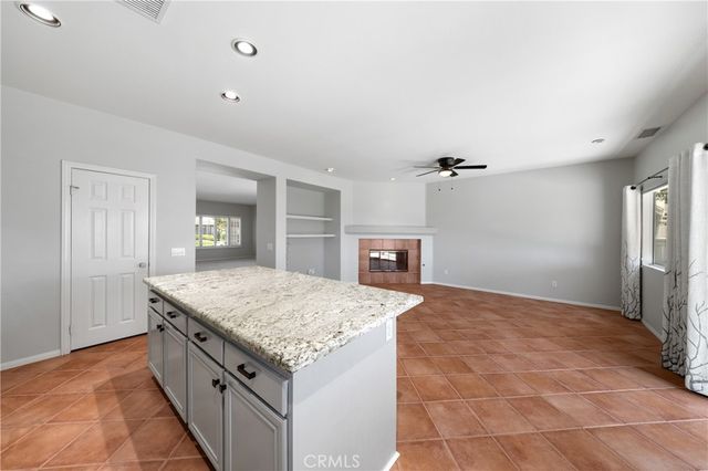 14 Del Brienza, Lake Elsinore, CA 92532