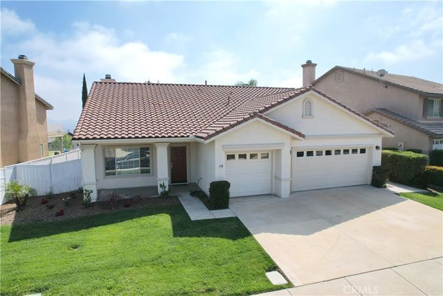 14 Del Brienza, Lake Elsinore, CA 92532