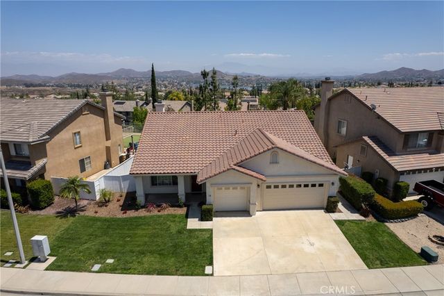 14 Del Brienza, Lake Elsinore, CA 92532