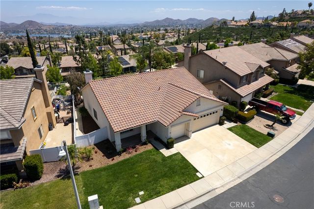 14 Del Brienza, Lake Elsinore, CA 92532