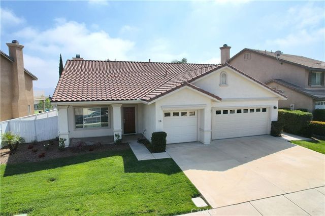 14 Del Brienza, Lake Elsinore, CA 92532