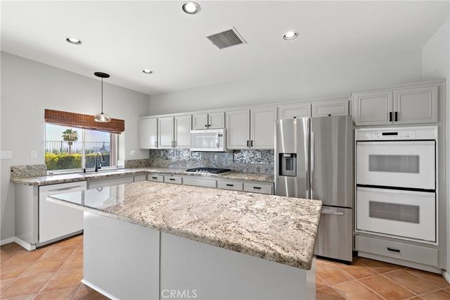 14 Del Brienza, Lake Elsinore, CA 92532