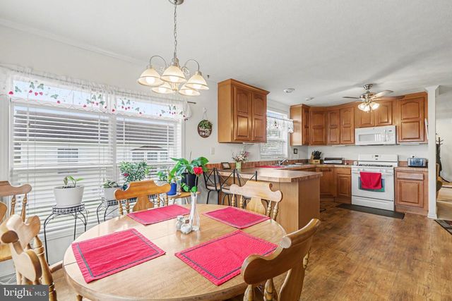 121 ORIOLE DRIVE, Carlisle, PA 17013
