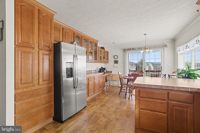 121 ORIOLE DRIVE, Carlisle, PA 17013