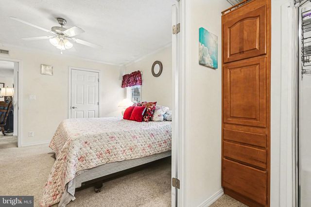 121 ORIOLE DRIVE, Carlisle, PA 17013