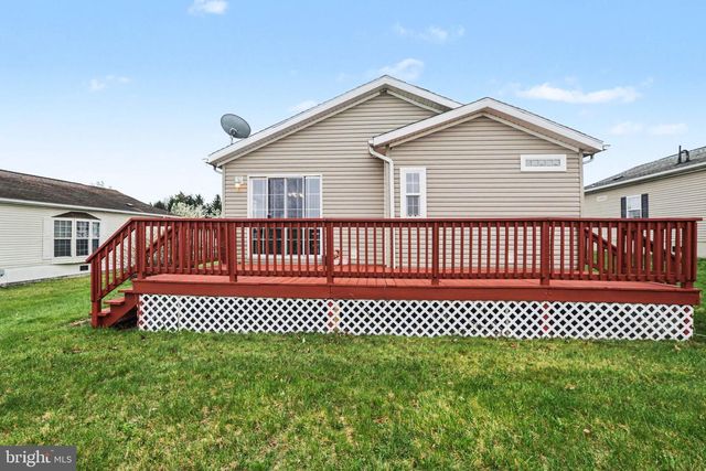 121 ORIOLE DRIVE, Carlisle, PA 17013