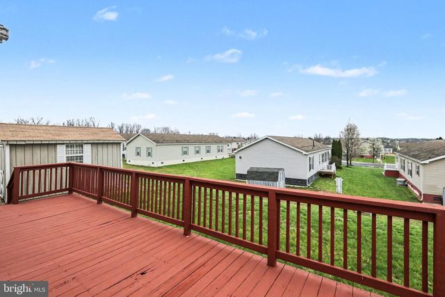 121 ORIOLE DRIVE, Carlisle, PA 17013