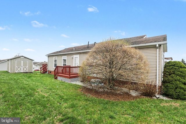 121 ORIOLE DRIVE, Carlisle, PA 17013