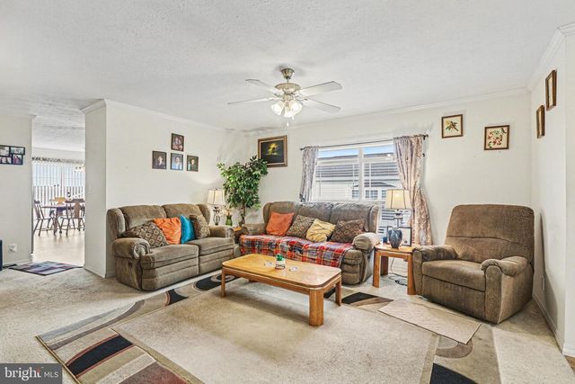 121 ORIOLE DRIVE, Carlisle, PA 17013