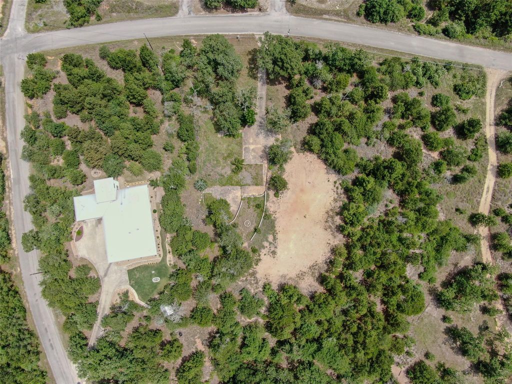 463 Kaanapali LN, Bastrop, TX 78602