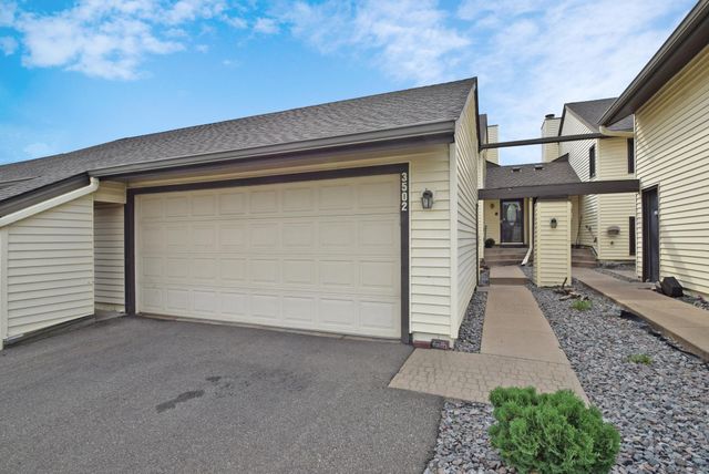 3502 Brookdale Drive N, Brooklyn Park, MN 55443