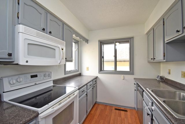 3502 Brookdale Drive N, Brooklyn Park, MN 55443