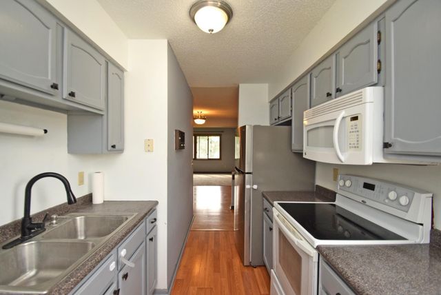 3502 Brookdale Drive N, Brooklyn Park, MN 55443