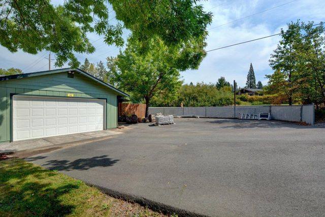 112 Arroyo Drive, Grants Pass, OR 97527