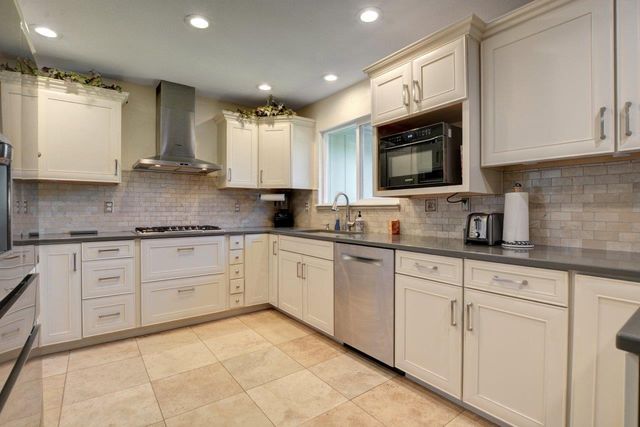112 Arroyo Drive, Grants Pass, OR 97527