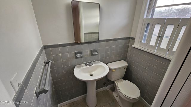 3131 Marlin Rd, Louisville, KY 40220