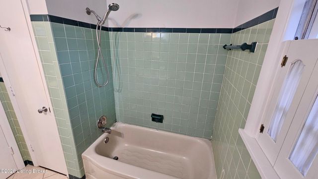 3131 Marlin Rd, Louisville, KY 40220