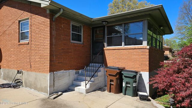 3131 Marlin Rd, Louisville, KY 40220